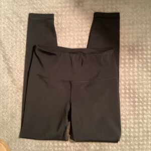 90 Degrees by Reflex Black Active Leggings, pocket in waistband, 27”Long, Medium